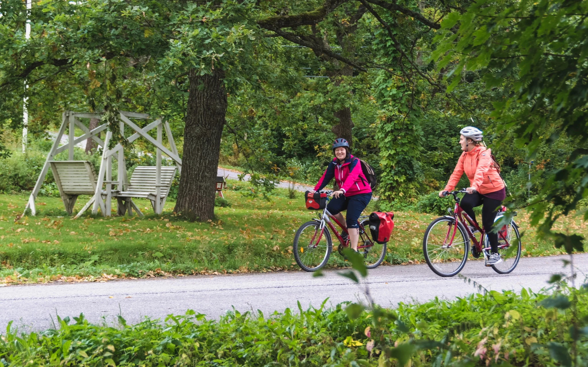 Titelseite -Fahrrad Stromkreis Verkäufe 4 3